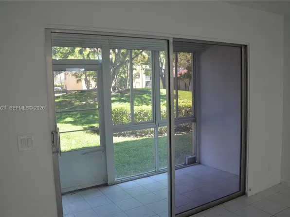 1351 SW 125th Ave, Hollywood, FL