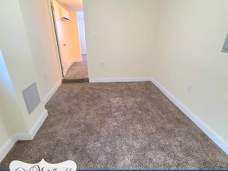 940 Hickman Rd #B — Photo 7