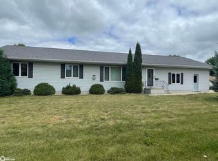 320 W Lyons St, Garner, IA 50438