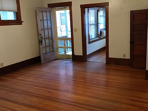 2nd image of 1417 G St APT B