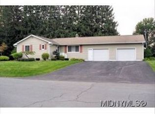 2 Sherwood Rd, New Hartford, NY 13413