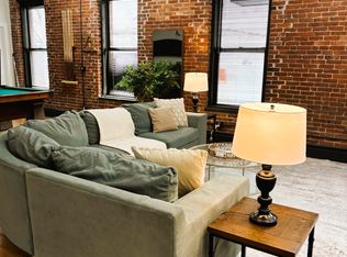 19 Stanhope St APT 1C, Boston, MA 02116