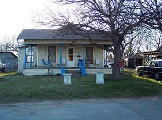 1511 N Robinson St, Cleburne, TX 76031