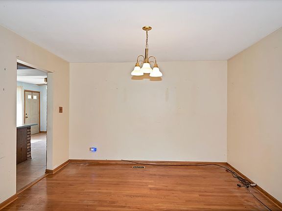 4th image of 8606 W Sun Valley Dr