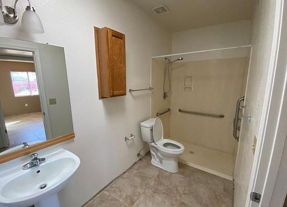 4th image of 1255 N 14th Ave APT 1