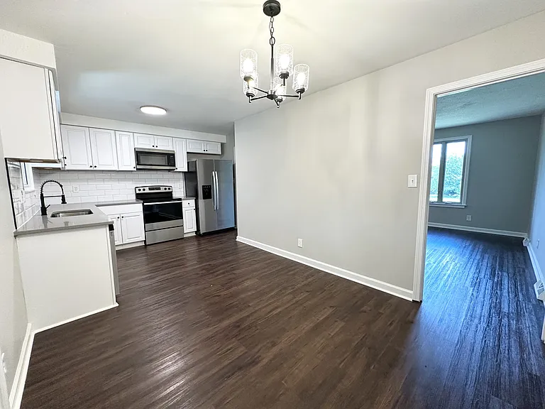 307 Bancroft Dr — Photo 8