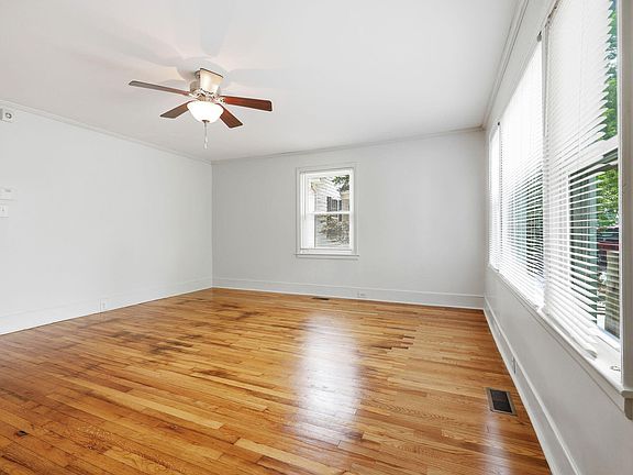 4th image of 718 Carroll St