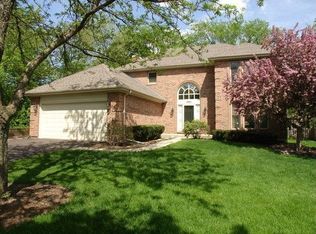 1801 Golden Pond Ln, Wheaton, IL 60189