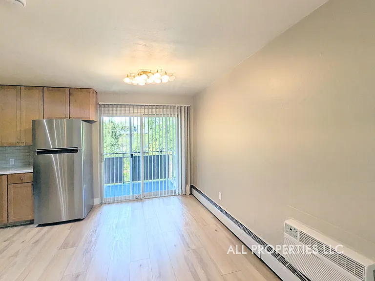 200 N Sherman St #9 — Photo 13