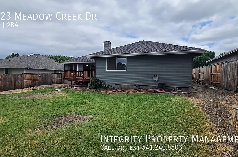 2423 Meadow Creek Dr — Photo 23