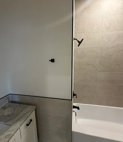112 Burt St #1 — Photo 5