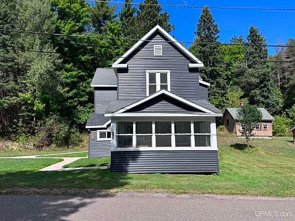 3rd image of 493 Jasper St