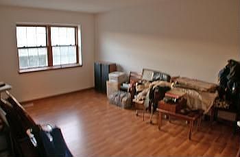 4th image of 1087 Greenwood Cir