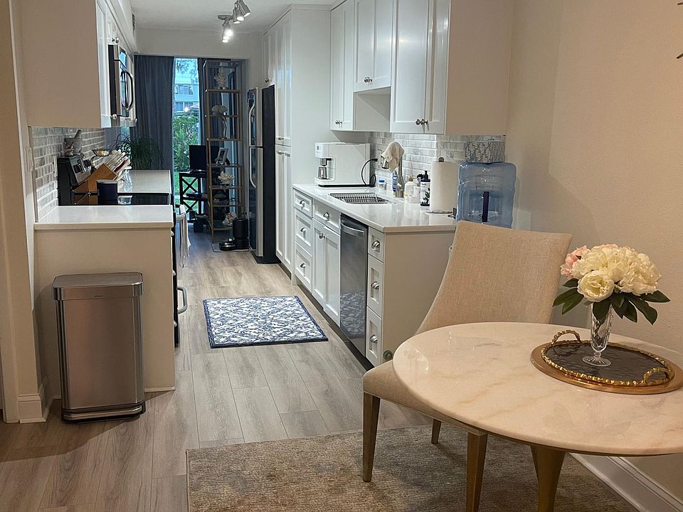 1st image of 4710 Bay St NE APT 118