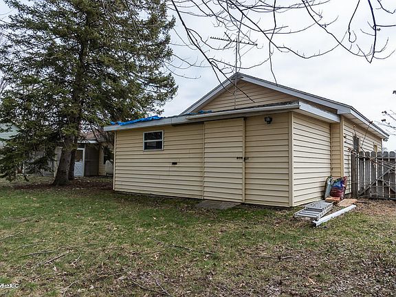 4th image of 6904 Oakland Dr