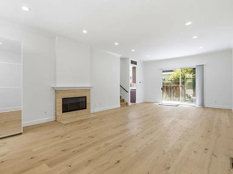 1104 Lautrec Ter — Photo 9