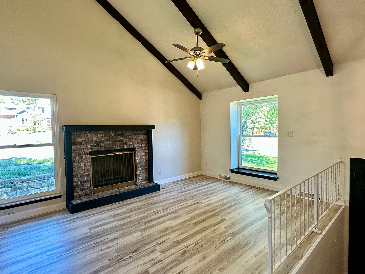 3 bed, 1299 sqft, $1,770 — Photo 1