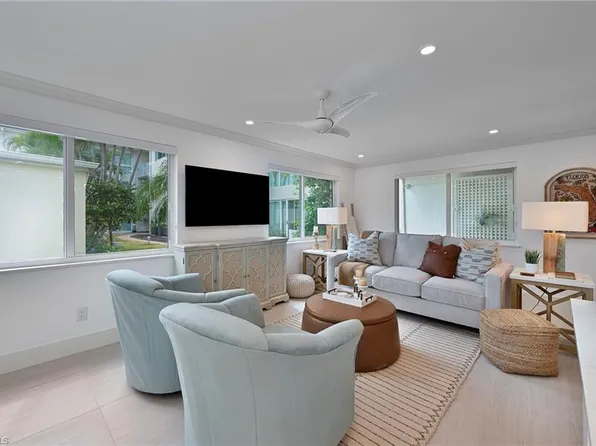 1950 Gulf Shore Blvd N, Naples, FL