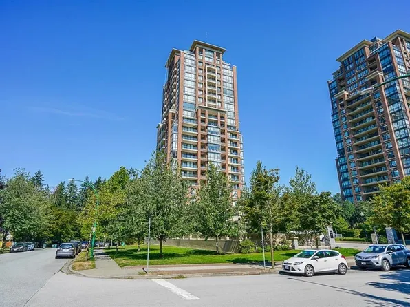6823 Station Hill Dr #1101, Burnaby, BC V3N 0A9