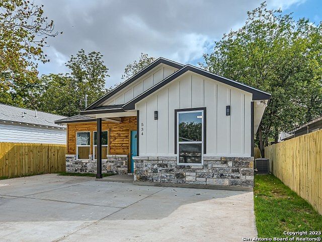 1st image of 534 ALTA SITA ST