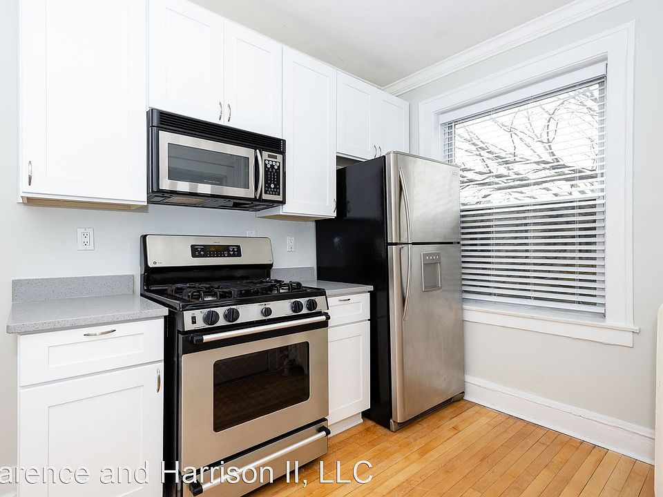 1st image of 841 Clarence Ave APT 1