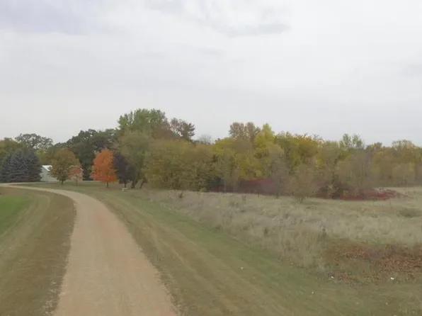 7680 Martin Dr, Carver, MN 55315