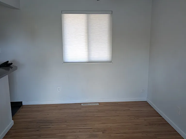 914 W Jefferson St — Photo 53