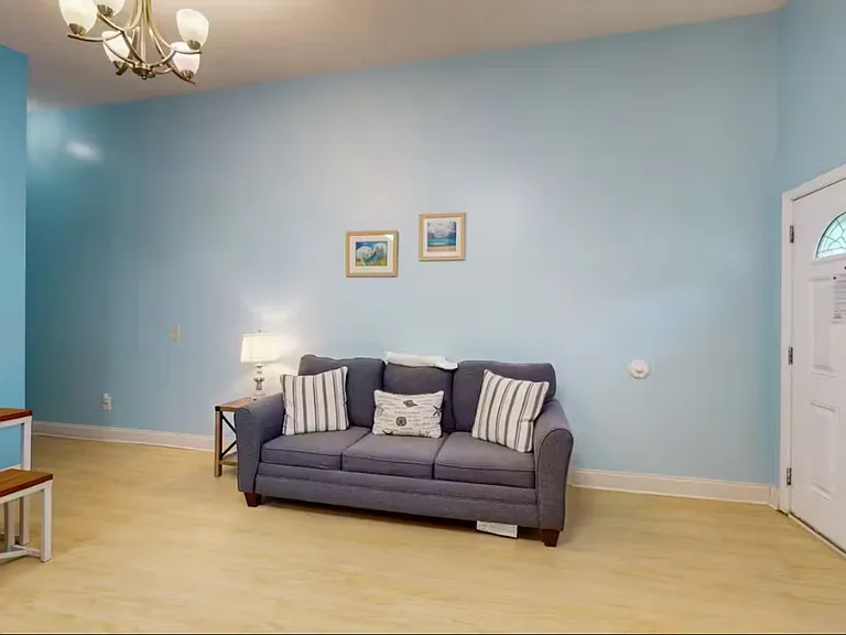 5613 Hilltop Ave — Photo 5
