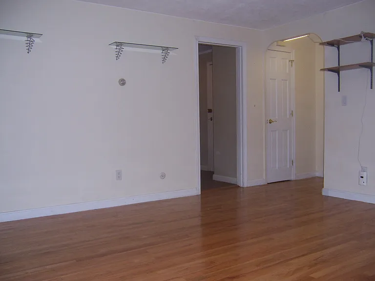 40 Bryon Rd #3 — Photo 6