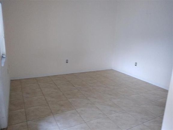 4th image of 2303 Glenmoor Dr #2303