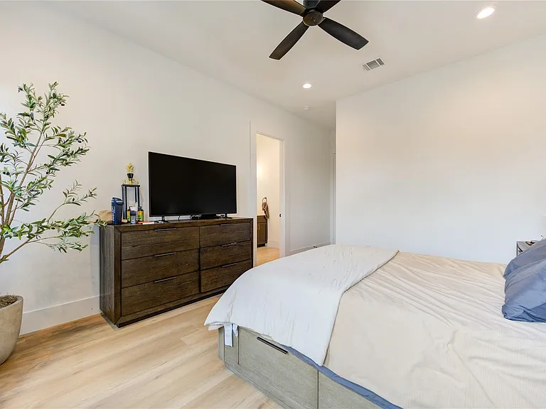 18 Sidney St #A — Photo 17