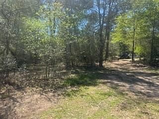 3rd image of 16442 Whippoorwill Rd