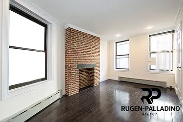 Rented by R New York