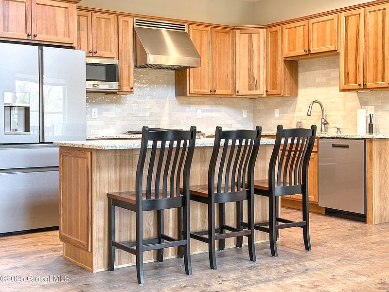 5th image of 9 Hill Crest Lane #3