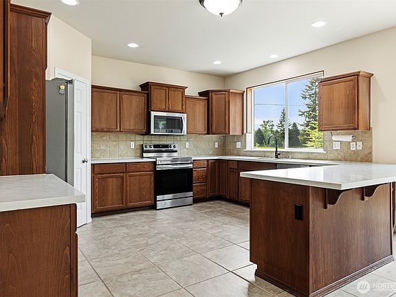 2nd image of 15233 100th Avenue SE