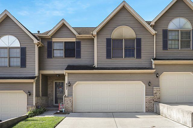1st image of 607 River Bluff Dr