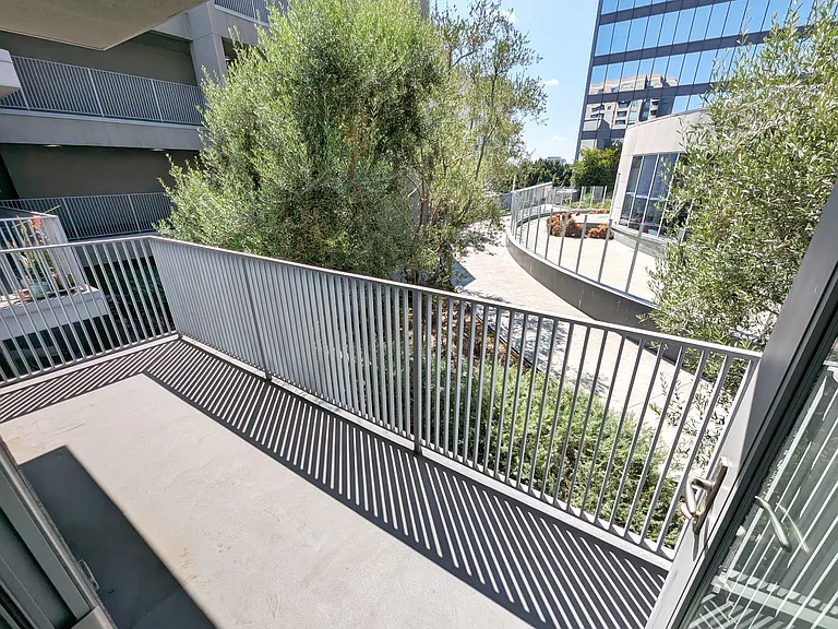 901 S Flower St #509 — Photo 13