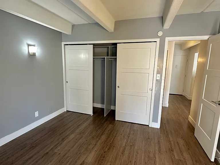 Luxe Tower apartments — Photo 56
