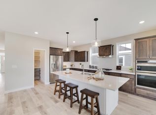 18150 Jurel Cir, Lakeville, MN 55044