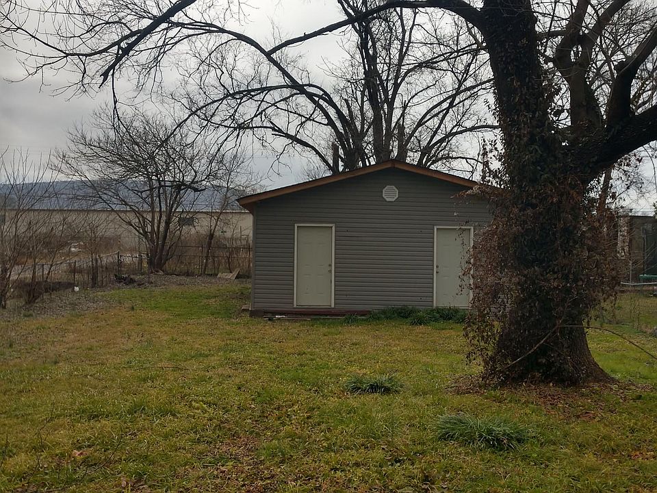 1st image of 4115 10th Ave