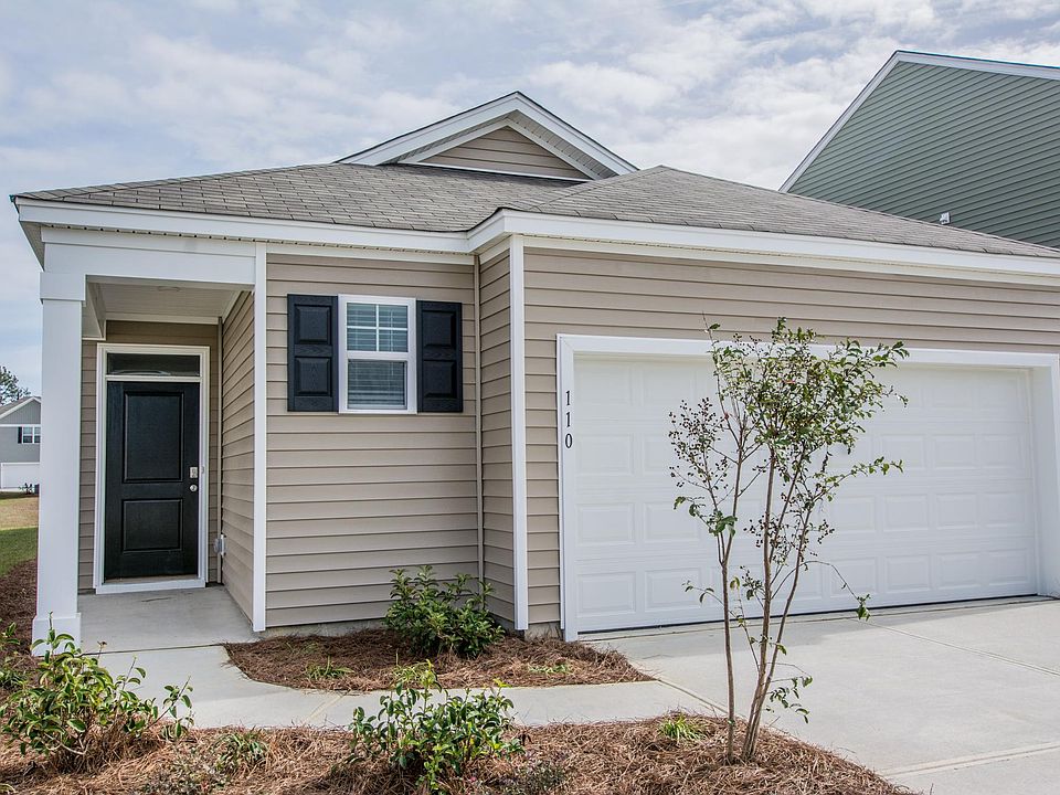 1st image of 110 Holly Leaf Ln