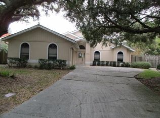 5264 White Sand Cir NE, Saint Petersburg, FL 33703