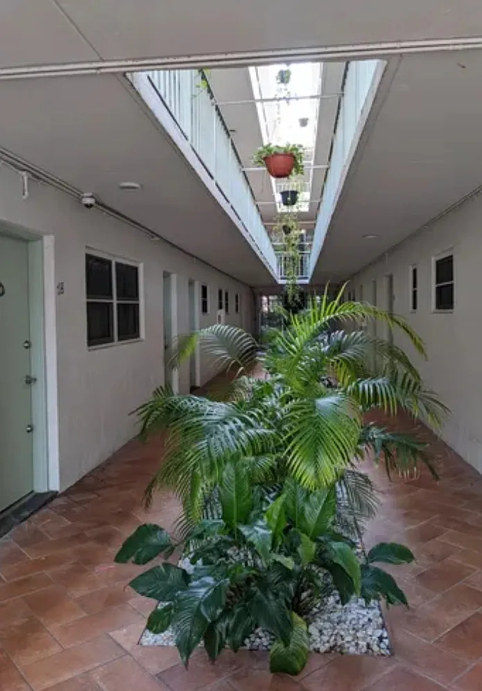 1 bed, 1.5 bath, 900 sqft, $1,900 — Photo 3