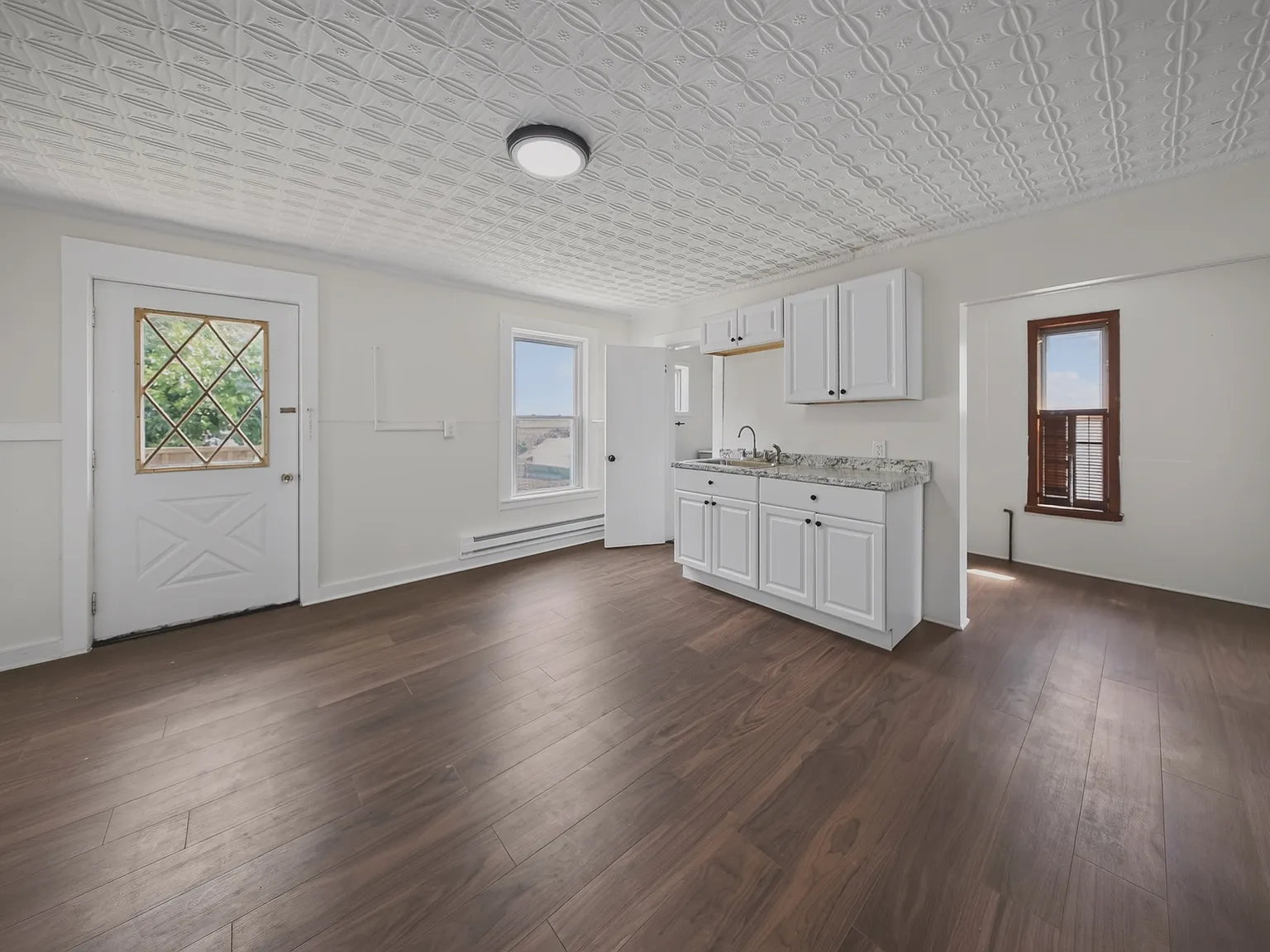3 bed, 1400 sqft, $1,750 — Photo 3