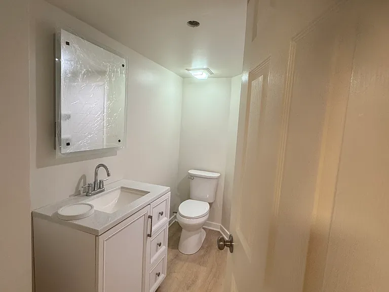 2921 N Spaulding Ave #GF — Photo 4