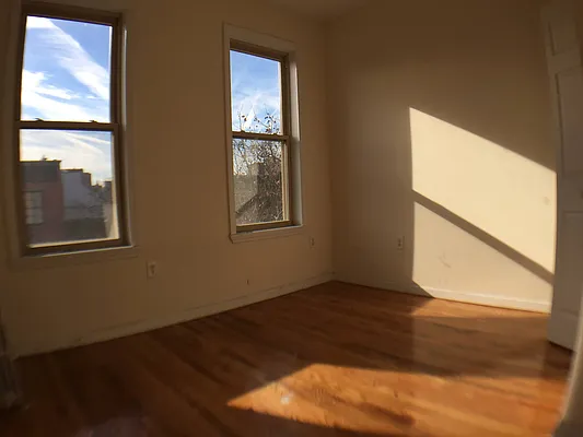 Rented by Francine Realty | media 29