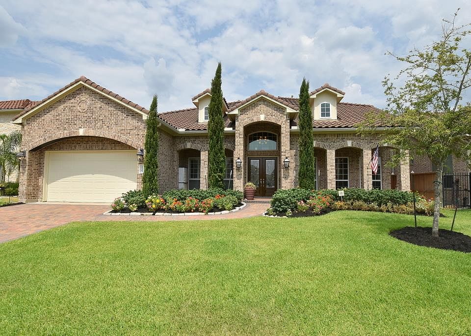 1st image of 18403 Windsor Lakes Dr