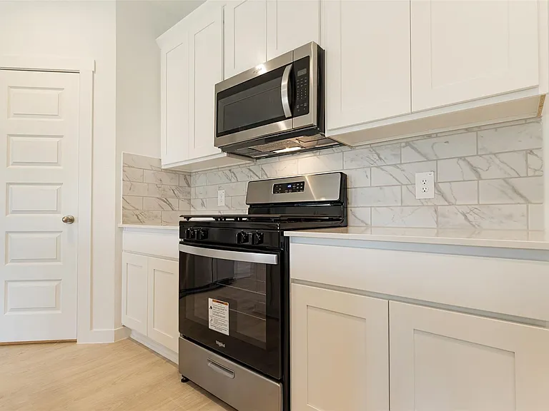 31707 Theodore Bend Dr — Photo 10