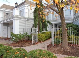 225 Riveredge Dr, Chatham, NJ 07928