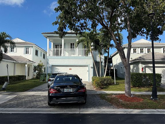 2nd image of 342 NE 31st Ave
